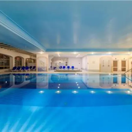 Bueatiful 1 Bedroom Sea View *